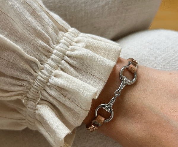 Screenshot-2025-12-13-at-21-44-14-Lilo-rhinestone-bracelet-suede-effect-bracelet-steel-or-gold