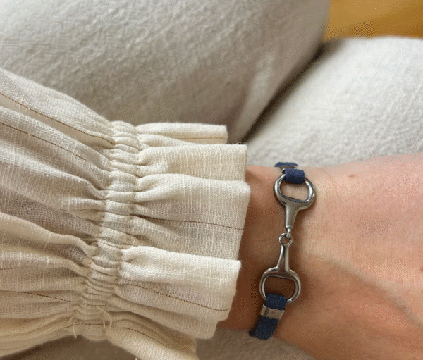 Screenshot-2025-12-26-at-20-52-48-Lilo-bracelet-suede-effect-bracelet-steel-or-gold