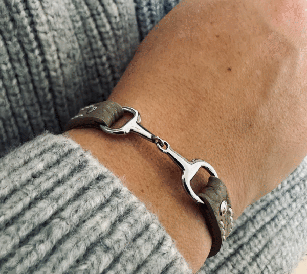 Screenshot-2026-01-05-at-13-53-53-Fano-Bracelet-equestrian-leather-bit-bracelet-steel-or-gold