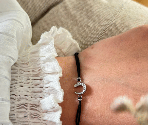 Screenshot-2026-01-23-at-17-30-10-Lola-Bracelet-Rhinestone-horseshoe-on-cord-adjustable