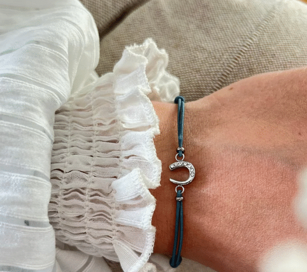 Screenshot-2026-01-23-at-17-30-16-Lola-Bracelet-Rhinestone-horseshoe-on-cord-adjustable