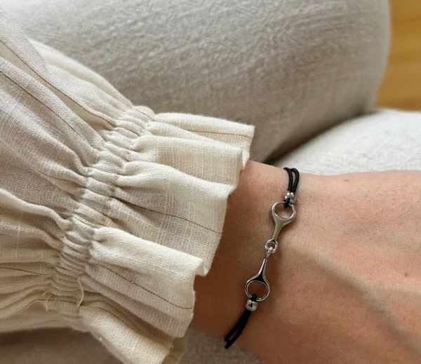 Screenshot-2026-01-26-at-11-18-13-Leo-bracelet-adjustable-elastic-cord-2-8-cm-bit-gold-plated