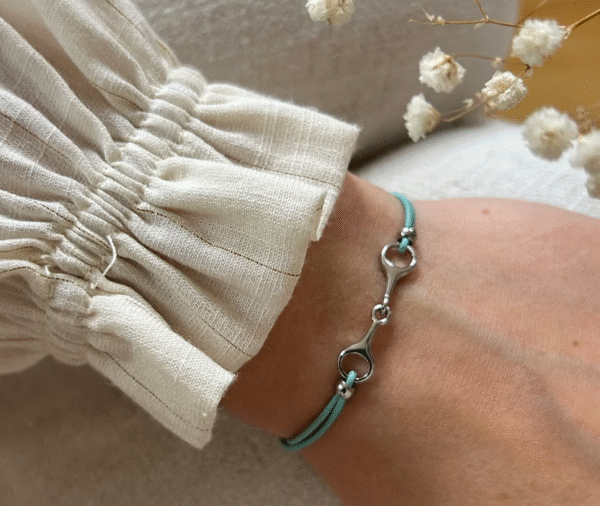 Screenshot-2026-01-26-at-11-19-00-Leo-bracelet-adjustable-elastic-cord-2-8-cm-bit-gold-plated